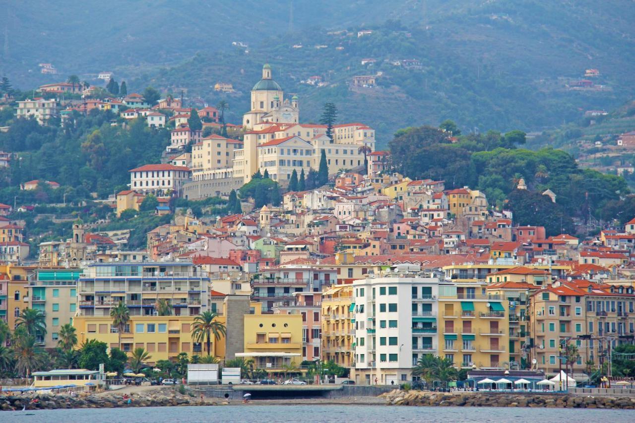 La Lincolnia - With Garden And Seaview - Happy Rentals Sanremo Luaran gambar